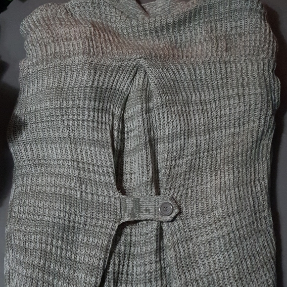 Gray duster - Picture 2 of 2